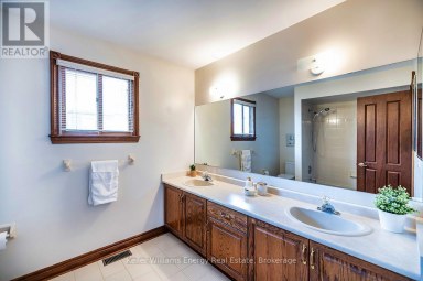 75 WAVERLY STREET N Oshawa (McLaughlin) Ontario photo 37