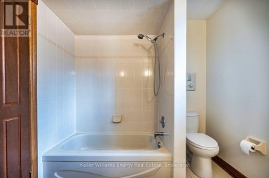 75 WAVERLY STREET N Oshawa (McLaughlin) Ontario photo 38