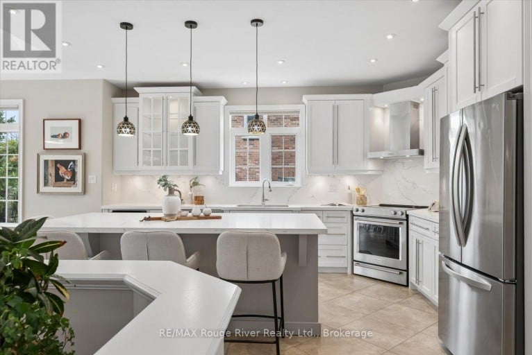26 HANOVER COURT, Whitby (Lynde Creek), Ontario, L1N7J2