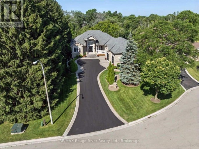 26 HANOVER COURT, Whitby (Lynde Creek), Ontario, L1N7J2