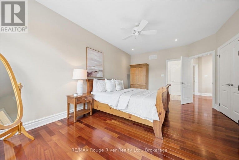 26 HANOVER COURT, Whitby (Lynde Creek), Ontario, L1N7J2