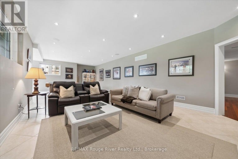 26 HANOVER COURT, Whitby (Lynde Creek), Ontario, L1N7J2