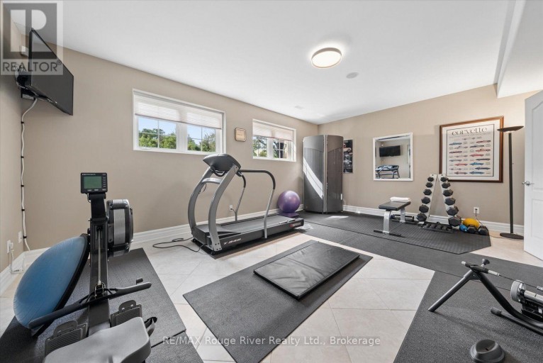 26 HANOVER COURT, Whitby (Lynde Creek), Ontario, L1N7J2
