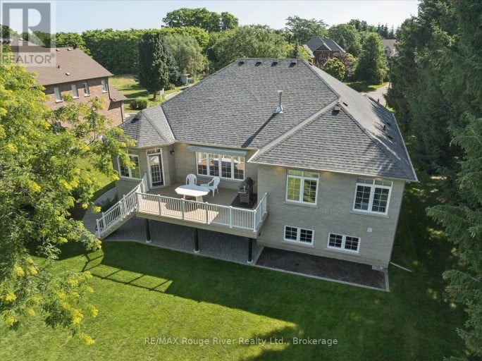 26 HANOVER COURT, Whitby (Lynde Creek), Ontario, L1N7J2