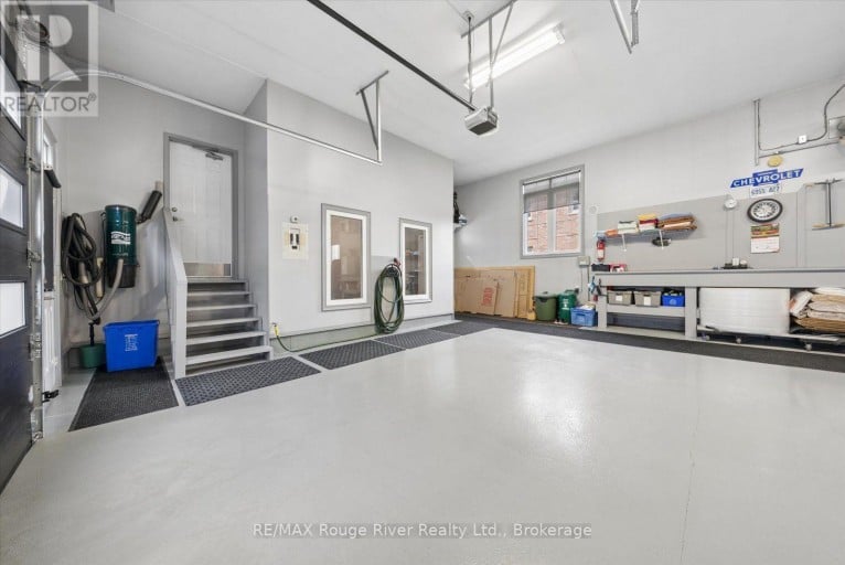 26 HANOVER COURT, Whitby (Lynde Creek), Ontario, L1N7J2