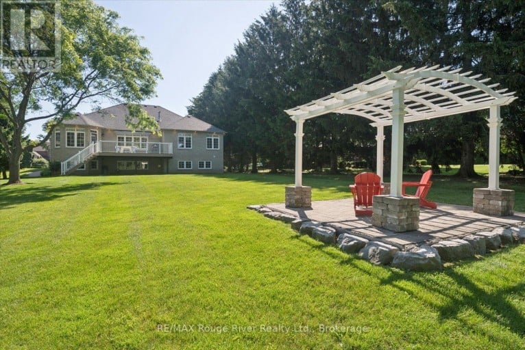 26 HANOVER COURT, Whitby (Lynde Creek), Ontario, L1N7J2