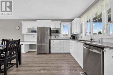 867 MILLHAVEN ROAD, Loyalist (Lennox And Addington - South) Ontario