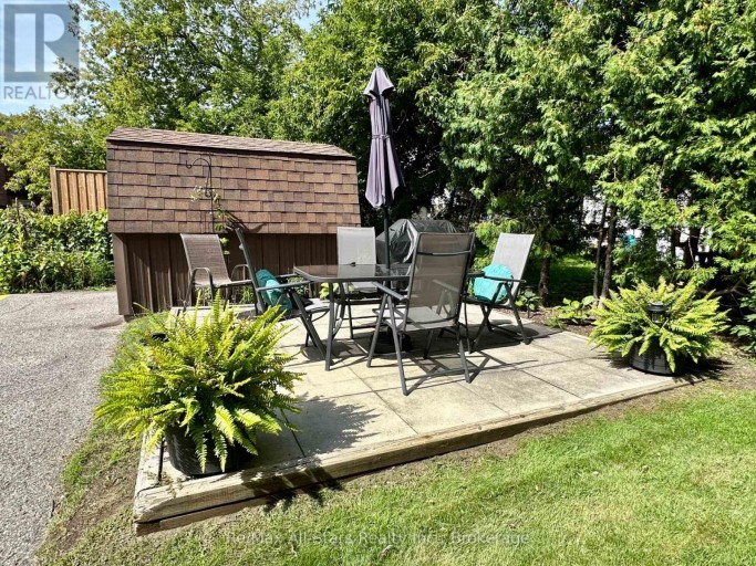 101 - 15 CLIFTON STREET, Kawartha Lakes (Fenelon Falls), Ontario, K0M1N0