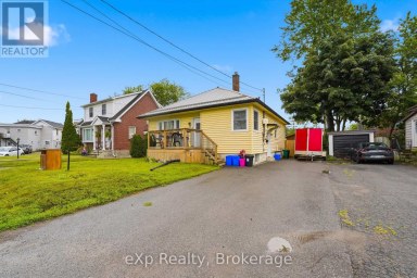 17 BURTON STREET Belleville (Belleville Ward) Ontario photo 1