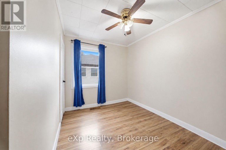 17 BURTON STREET, Belleville (Belleville Ward), Ontario, K8P1E5