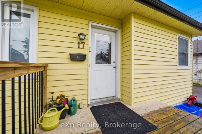 17 BURTON STREET, Belleville (Belleville Ward), Ontario, K8P1E5