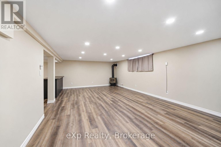 17 BURTON STREET, Belleville (Belleville Ward), Ontario, K8P1E5