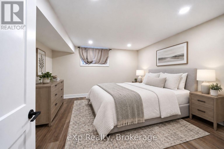 17 BURTON STREET, Belleville (Belleville Ward), Ontario, K8P1E5
