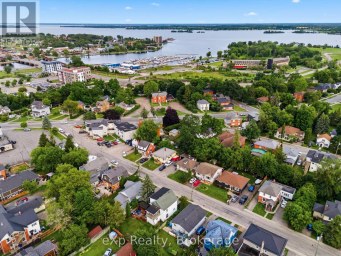 17 BURTON STREET Belleville (Belleville Ward) Ontario photo 35