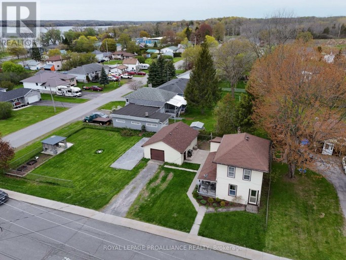 83 COLLEGE STREET, Deseronto (Deseronto (Town)), Ontario, K0K1X0