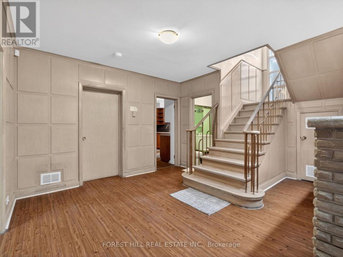 3 GLEN RUSH BOULEVARD, Toronto (Bedford Park-Nortown), Ontario, M5N2T2