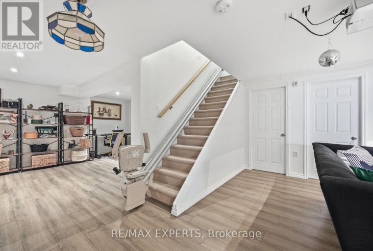 11 BASSWOOD CIRCLE, Oro-Medonte (Shanty Bay), Ontario, L0L2L0