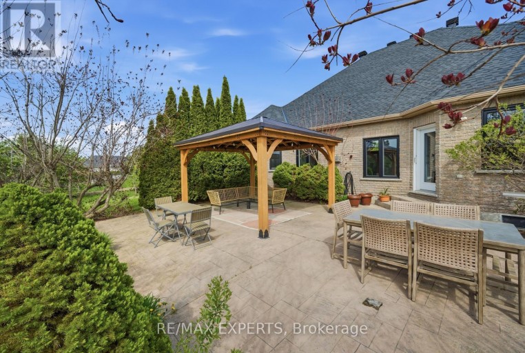 11 BASSWOOD CIRCLE, Oro-Medonte (Shanty Bay), Ontario, L0L2L0