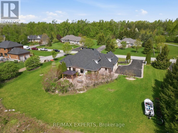 11 BASSWOOD CIRCLE, Oro-Medonte (Shanty Bay), Ontario, L0L2L0