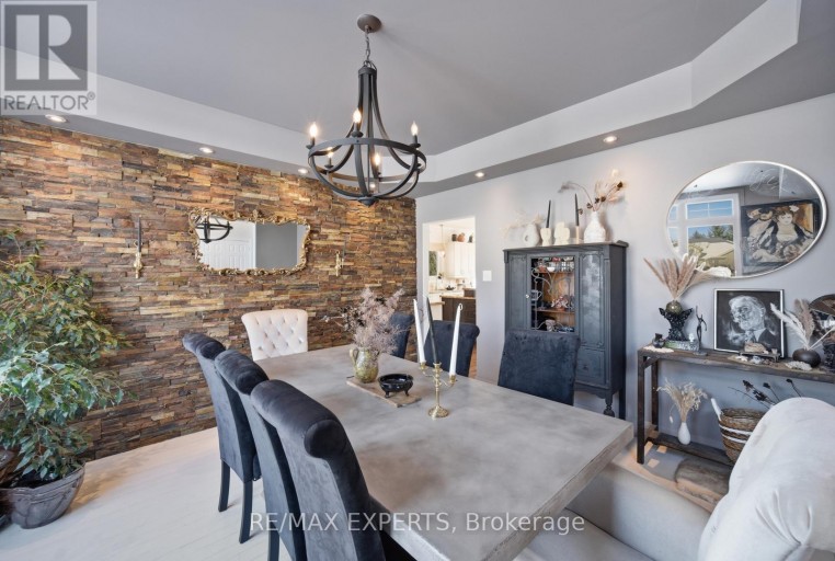 11 BASSWOOD CIRCLE, Oro-Medonte (Shanty Bay), Ontario, L0L2L0