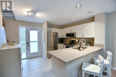 176 - 49 TROTT BOULEVARD Collingwood Ontario photo 1