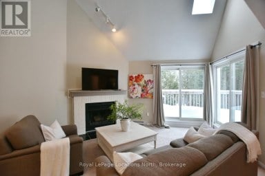 176 - 49 TROTT BOULEVARD Collingwood Ontario photo 14