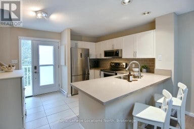 176 - 49 TROTT BOULEVARD Collingwood Ontario photo 6