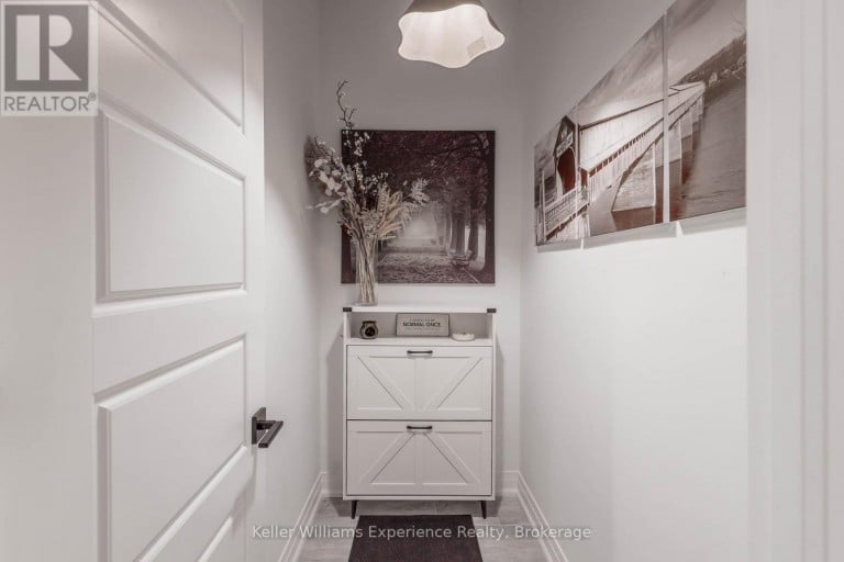 38 DYER CRESCENT, Bracebridge (Macaulay), Ontario, P1L0N4