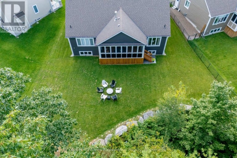 38 DYER CRESCENT, Bracebridge (Macaulay), Ontario, P1L0N4