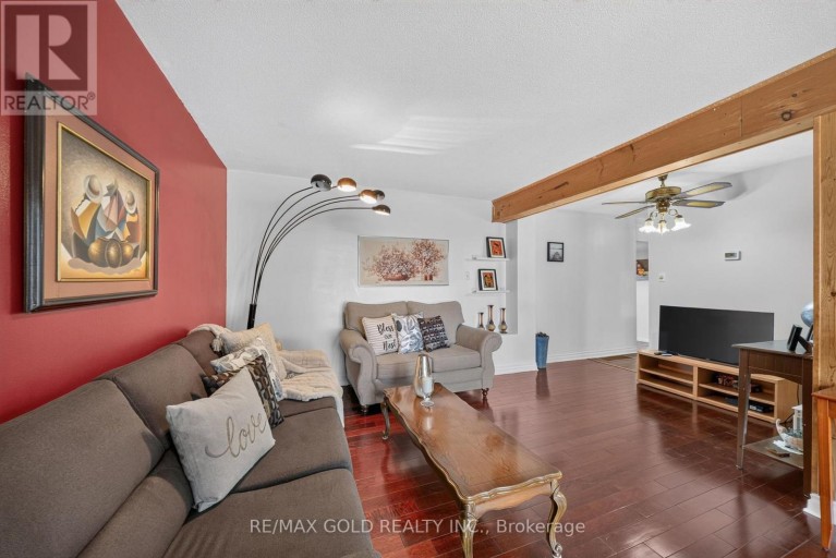 10 JEFFREY STREET, Brampton (Northgate), Ontario, L6S2M9