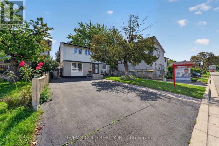 10 JEFFREY STREET, Brampton (Northgate), Ontario, L6S2M9