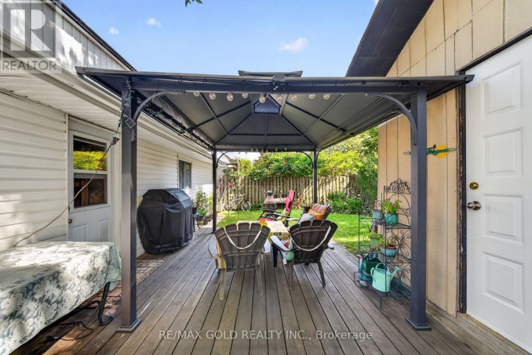 10 JEFFREY STREET, Brampton (Northgate), Ontario, L6S2M9