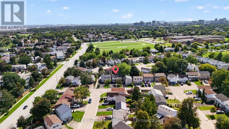 10 JEFFREY STREET, Brampton (Northgate), Ontario, L6S2M9