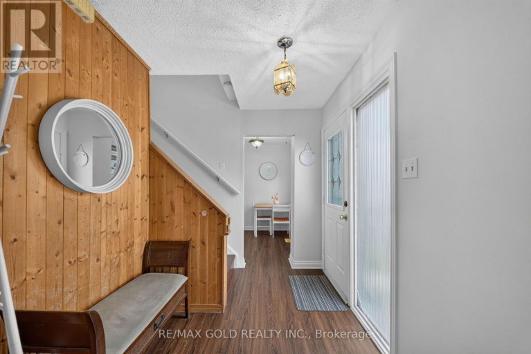 10 JEFFREY STREET, Brampton (Northgate), Ontario, L6S2M9