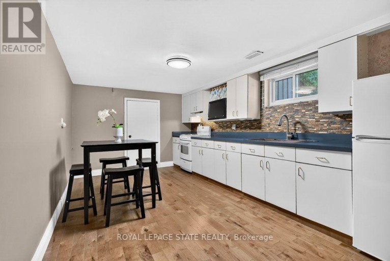 102 BIRCHLAWN DRIVE, Hamilton (Stoney Creek), Ontario, L8G4B7