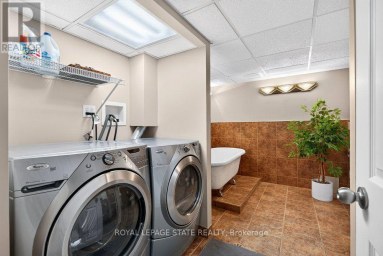 102 BIRCHLAWN DRIVE Hamilton (Stoney Creek) Ontario photo 36