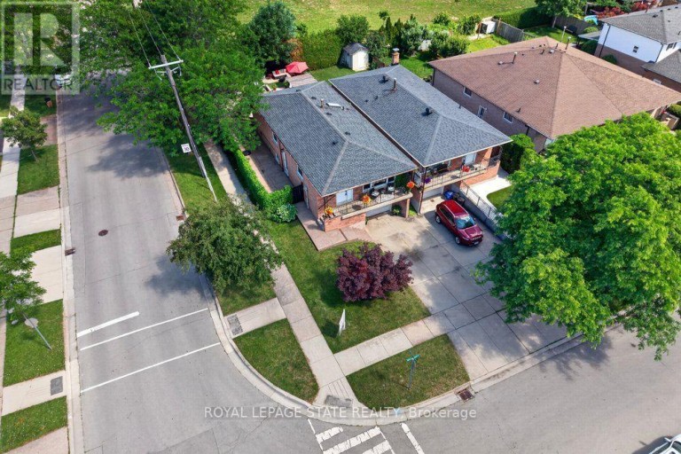 102 BIRCHLAWN DRIVE, Hamilton (Stoney Creek), Ontario, L8G4B7