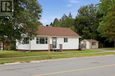 1572 Wellington ST E, Sault Ste. Marie, Ontario