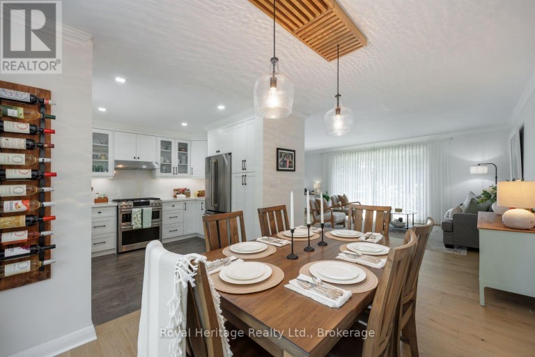 396 JANE AVENUE, Oshawa (Northglen), Ontario, L1J3L4