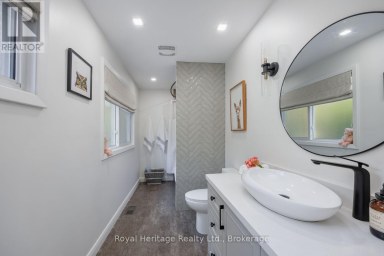 396 JANE AVENUE Oshawa (Northglen) Ontario photo 28