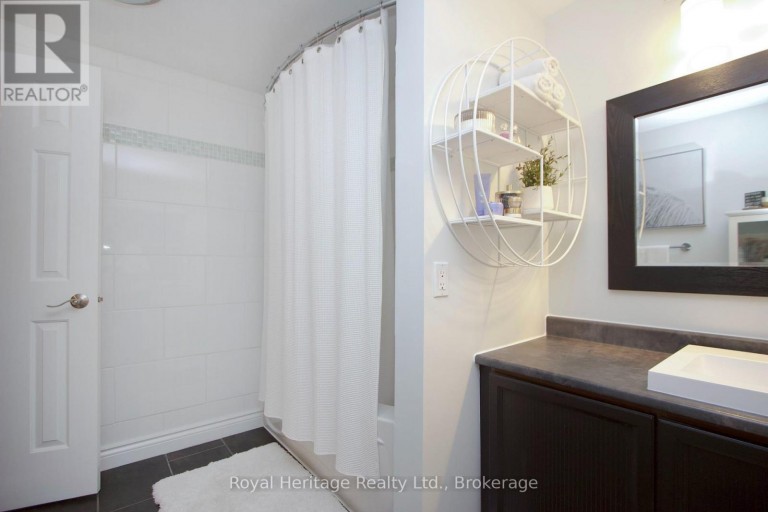 11 HARMAN DRIVE, Ajax (Central), Ontario, L1S5H4