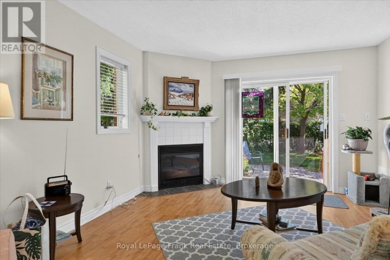 22 CHARLES COURT, Selwyn, Ontario, K0L2H0
