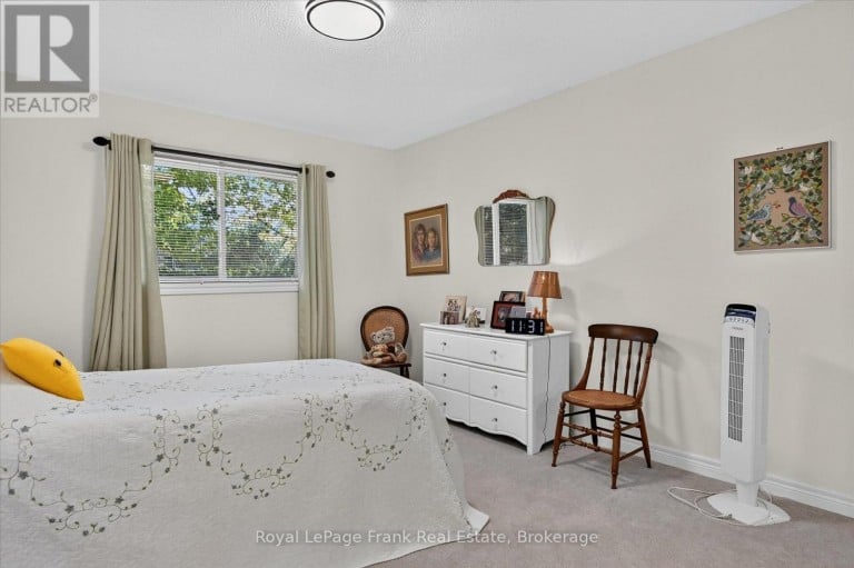 22 CHARLES COURT, Selwyn, Ontario, K0L2H0