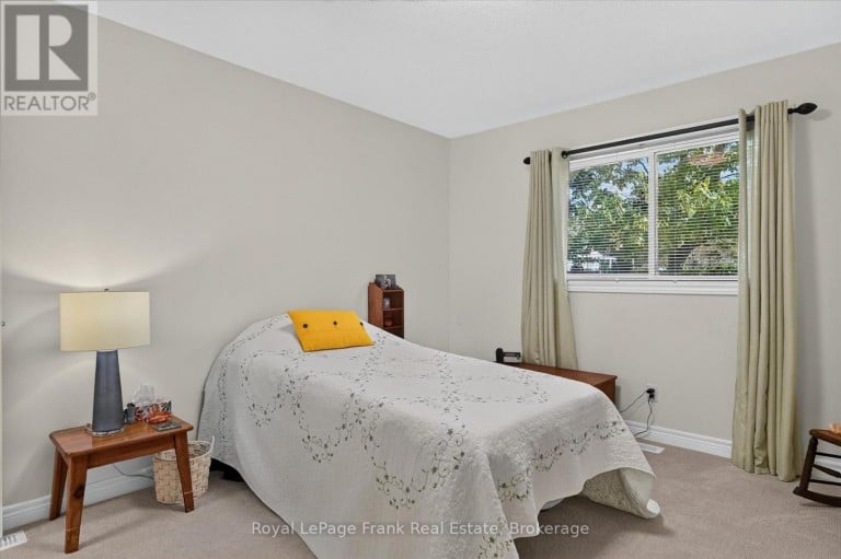 22 CHARLES COURT, Selwyn, Ontario, K0L2H0