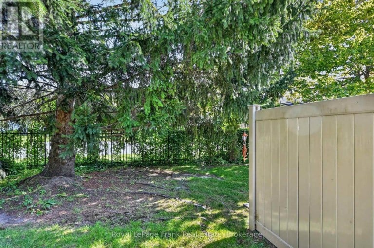 22 CHARLES COURT, Selwyn, Ontario, K0L2H0
