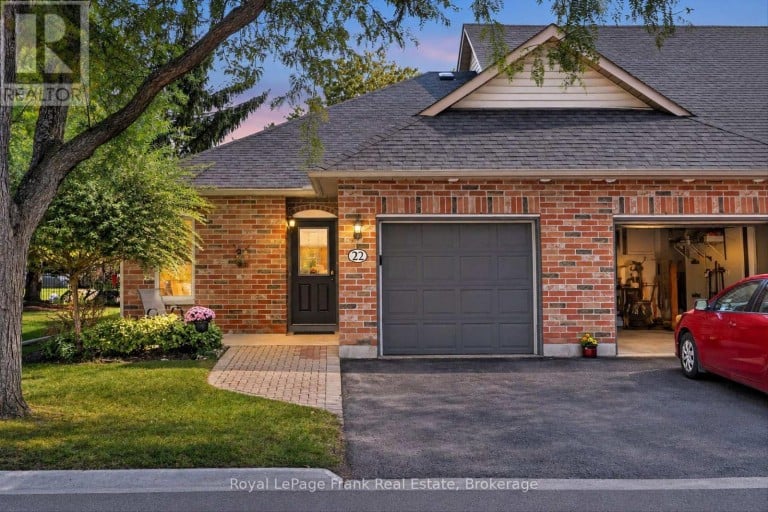 22 CHARLES COURT, Selwyn, Ontario, K0L2H0