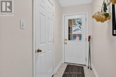 22 CHARLES COURT Selwyn Ontario photo 4