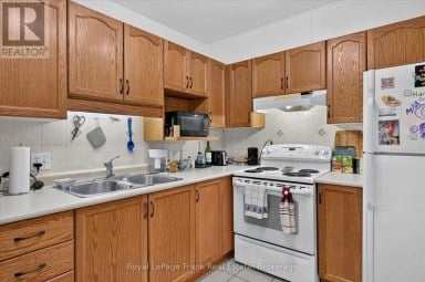 22 CHARLES COURT Selwyn Ontario photo 6
