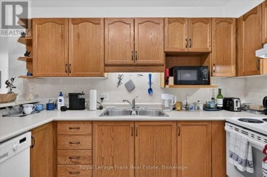 22 CHARLES COURT Selwyn Ontario photo 8