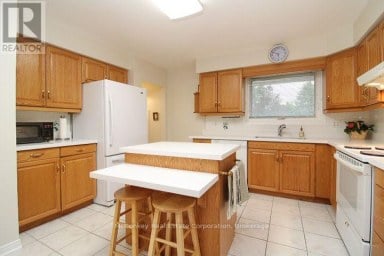 492 ROBERT ROAD Peterborough (Otonabee Ward 1) Ontario photo 23